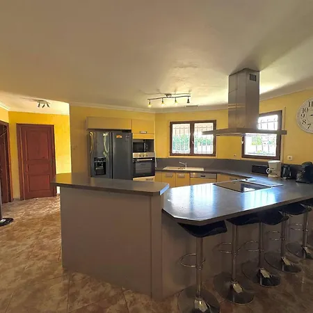 Вилла Familiale Avec Piscine Privee Pres Des Plages - Fr-1-529-156 Сен-Лоран-де-ла-Саланк