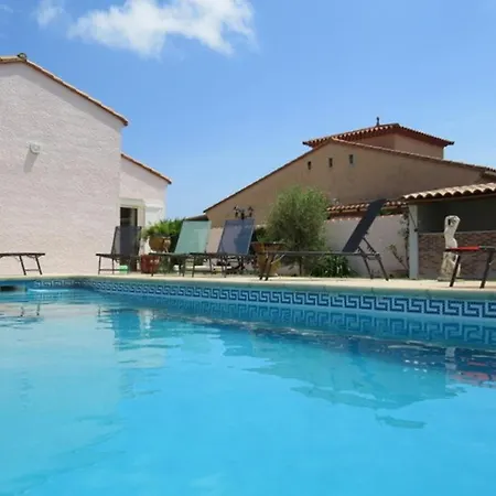Вилла Familiale Avec Piscine Privee Pres Des Plages - Fr-1-529-156 *