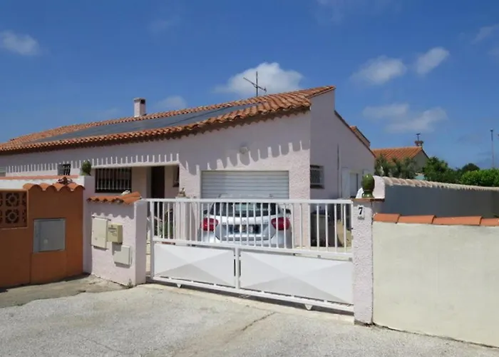 Villa Familiale Avec Piscine Privee Pres Des Plages - Fr-1-529-156